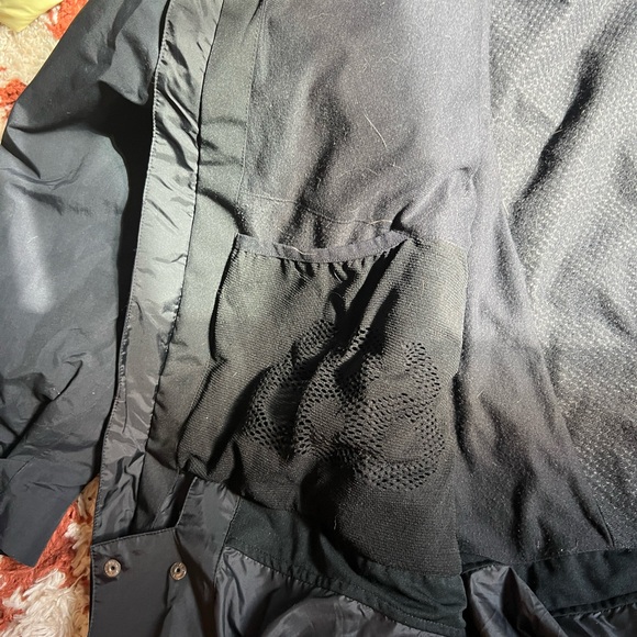 686 Men’s GoreTex Snow Jacket - Picture 9 of 9